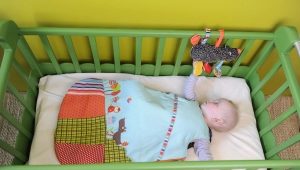  Toys for newborns in the crib and stroller