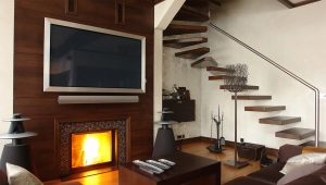  Fireplace in combination with a TV