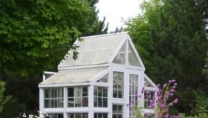  The details of making greenhouses from window frames