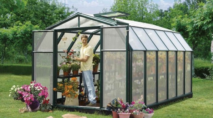  What is the difference between a greenhouse and a greenhouse?