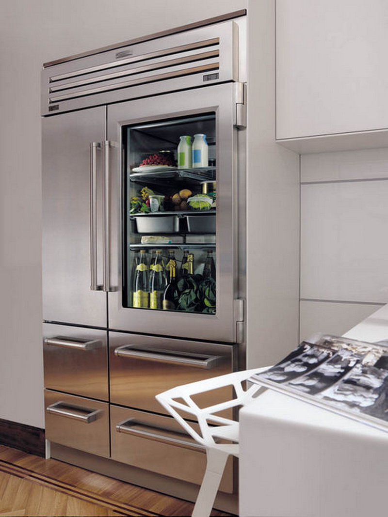 I vantaggi e svantaggi dei frigoriferi con porte in vetro