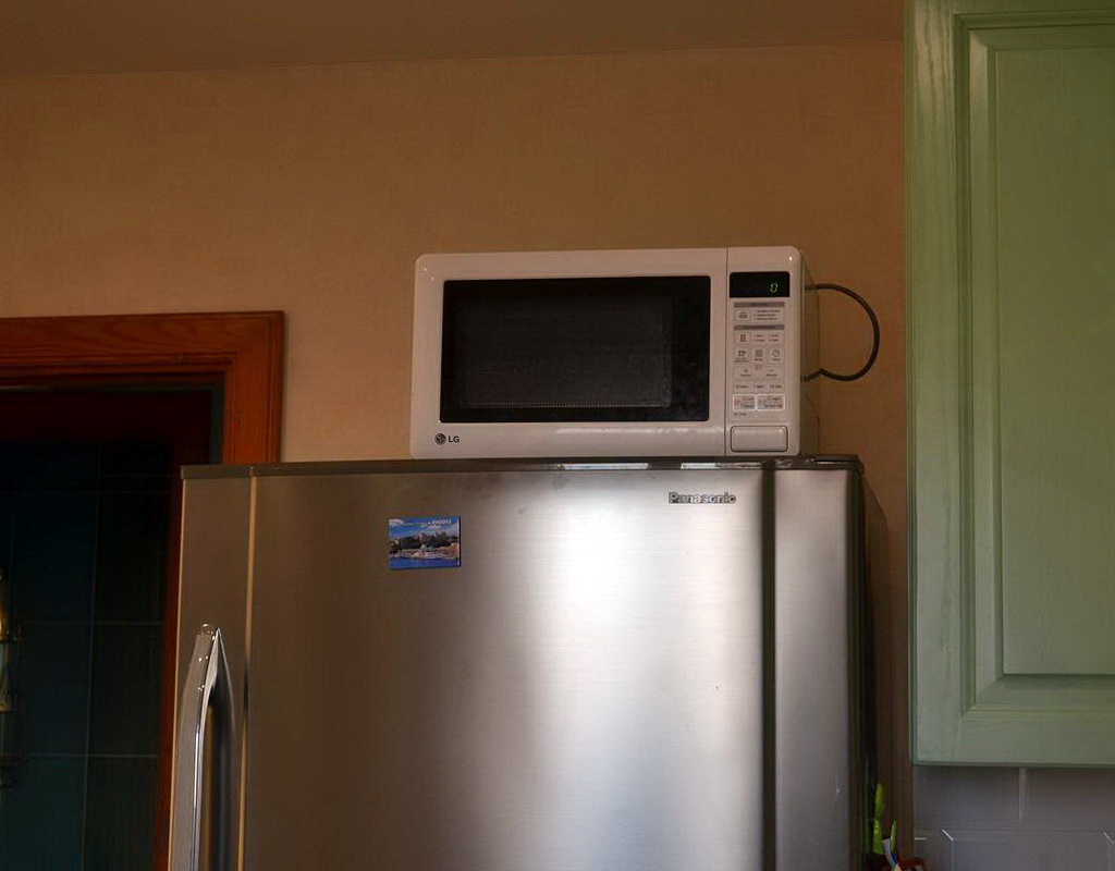 ¿Puedo Poner El Horno De Microondas Arriba Del Refrigerador?